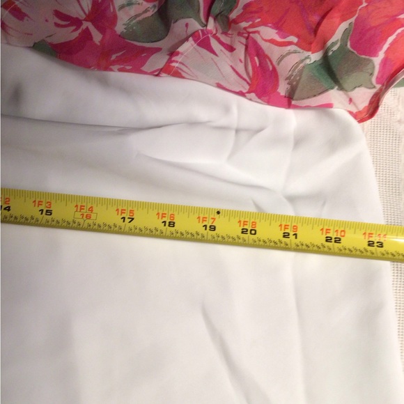 Drapers & Diamonds Petites  FLORAL SKIRT - Picture 9 of 11